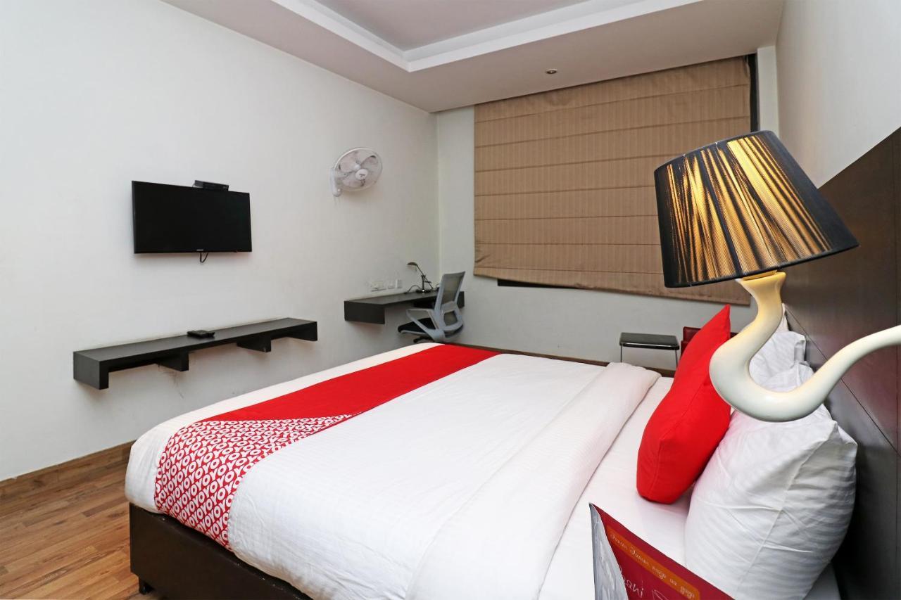 Capital O 19296 Joy Inn & Suites Bhiwadi Exterior foto